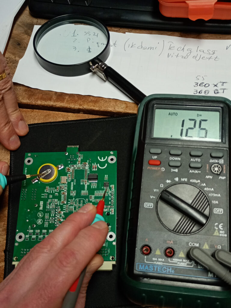 Diagnostic électronique et réparation mécanique imprimante numérique industrielle